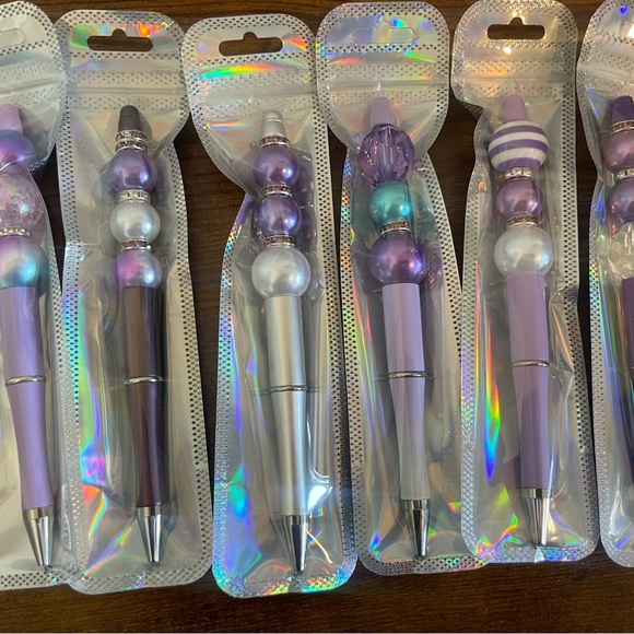Hand beaded pearlescent pens. - Picture 2 of 2